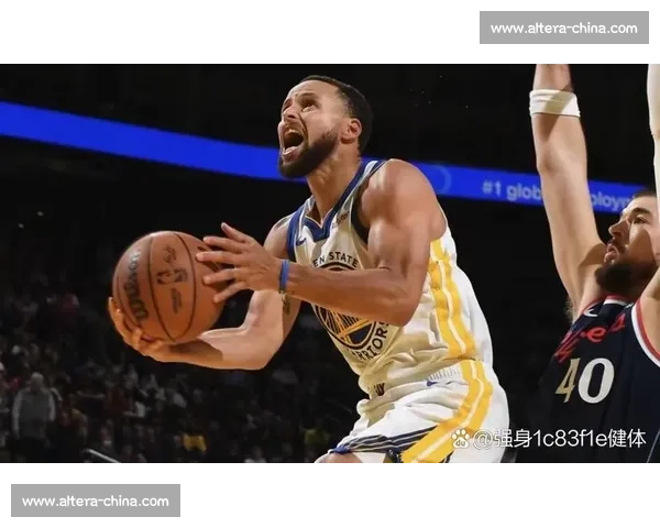 常规赛季精彩纷呈，各队竞争激烈，球迷热情高涨，共同见证篮球巅峰对决